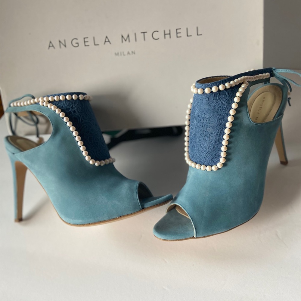 Woman shoes